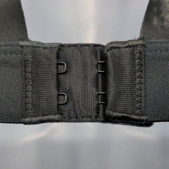 All in Motion Womens Sports Bra Strappy Back Bonded Med Support Black Small NEW - Picture 8 of 10